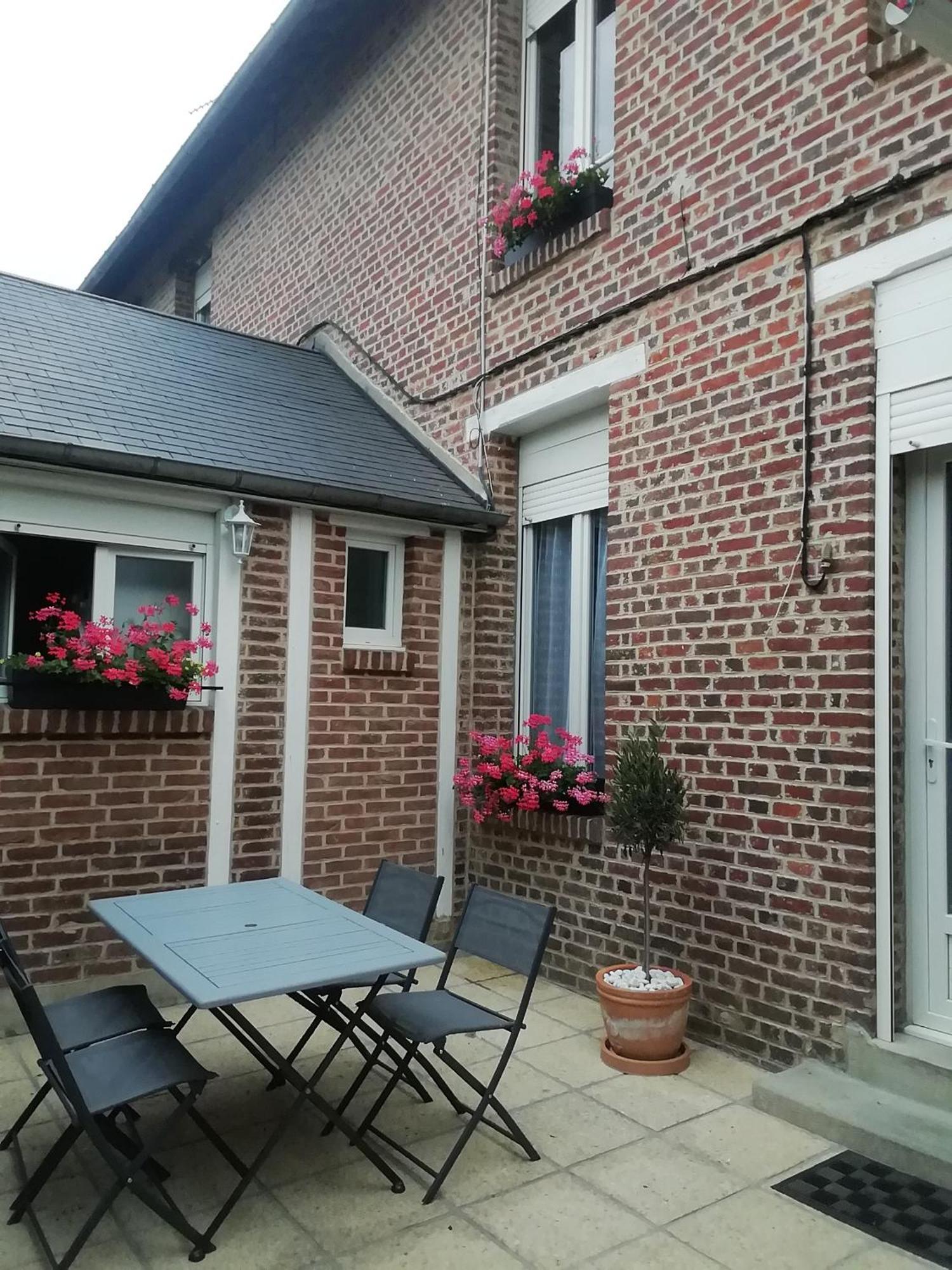 Gites De La Chapelette Péronne Exterior photo